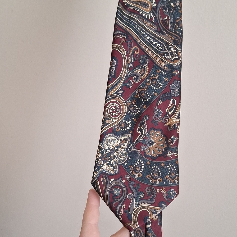 Architect 100% Silk Paisley Necktie Made in Italy | Vintage Burgundy & Blue